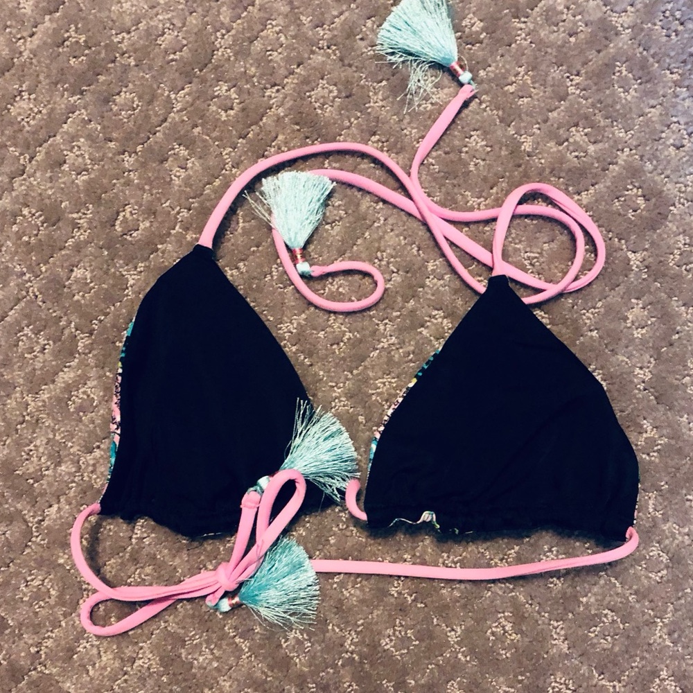Victoria’s Secret swim top size M reversible with tassels - Picture 2 of 2